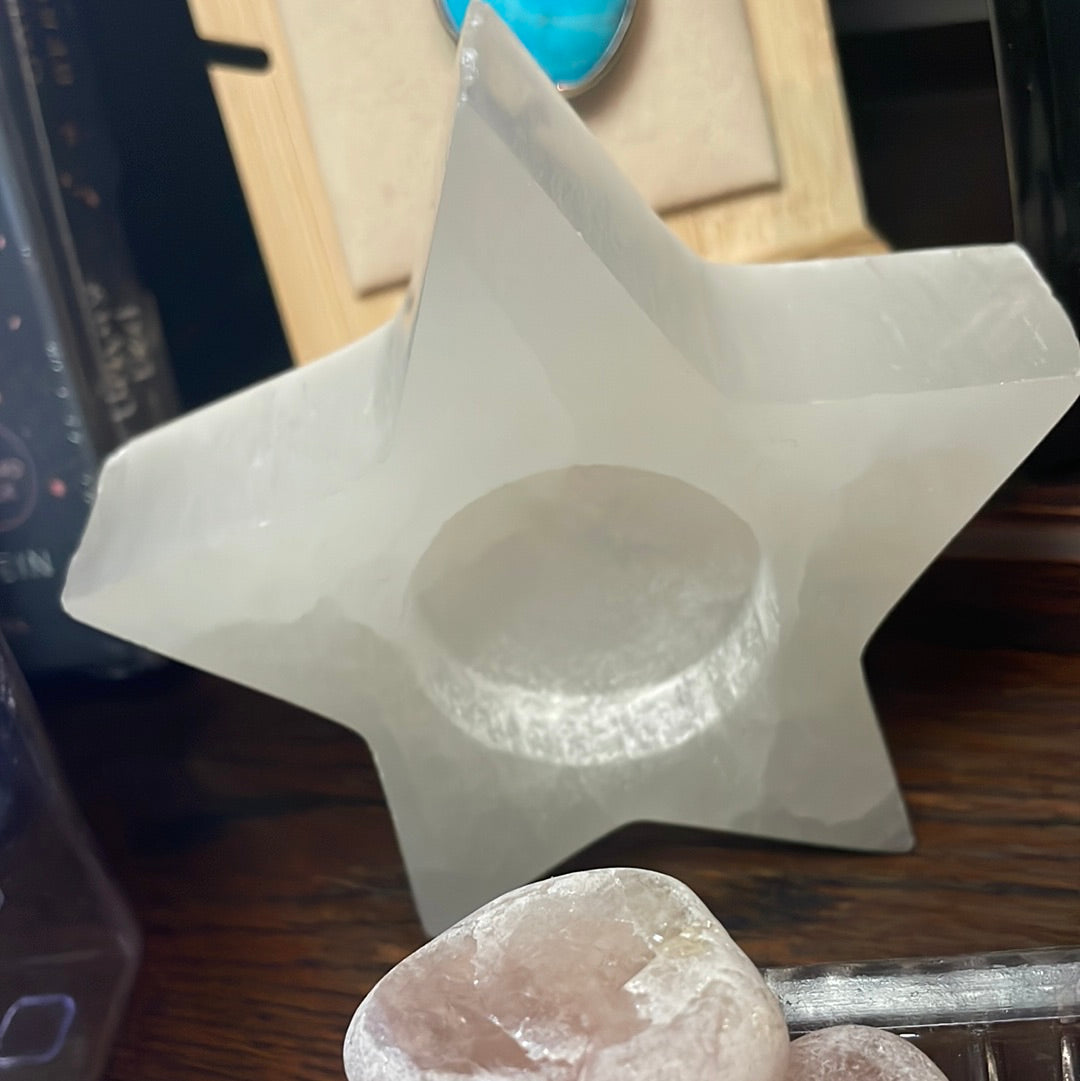 Selenite start candle holder