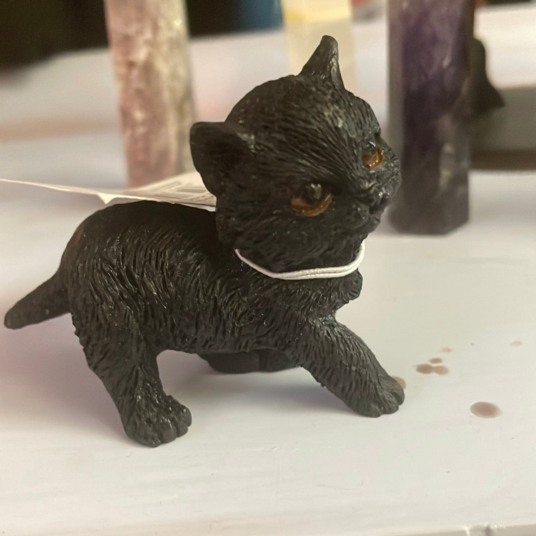 Resin black cat